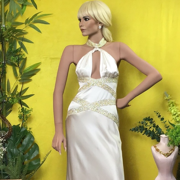 Sequined halter dress - Picture 3 of 16